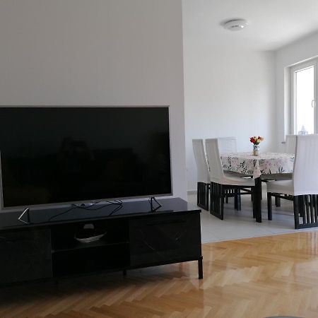 Sunny Spot Appartement Pula Buitenkant foto