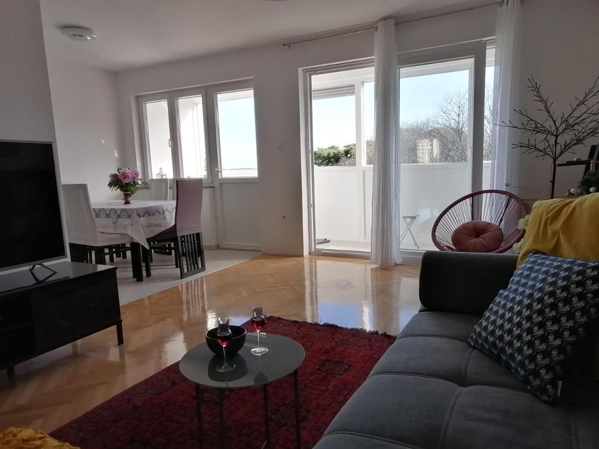 Sunny Spot Appartement Pula Buitenkant foto