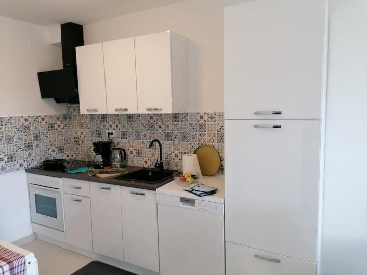 Sunny Spot Appartement Pula Buitenkant foto